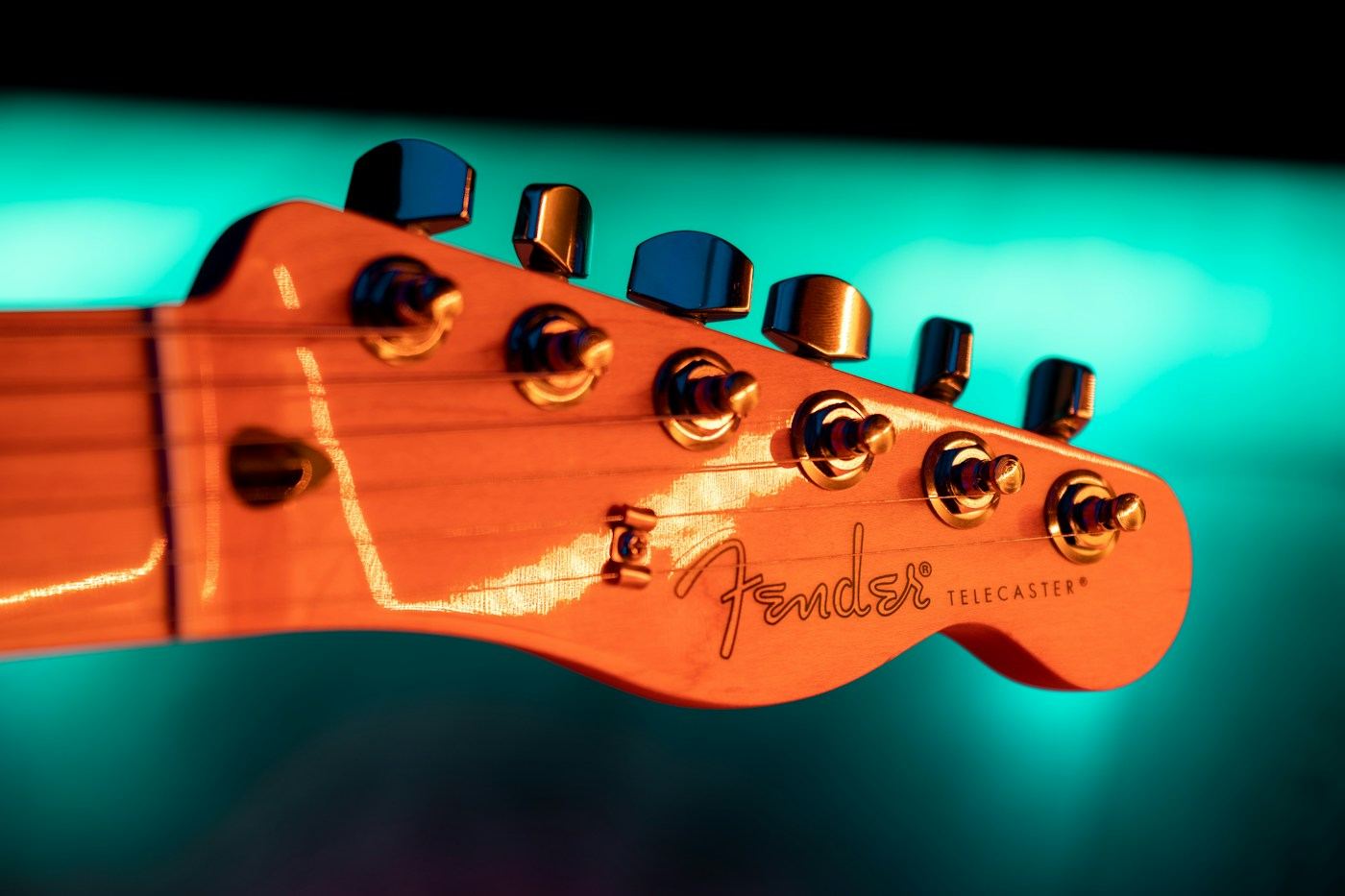 Headstock and tuners of a freshly set up guitar